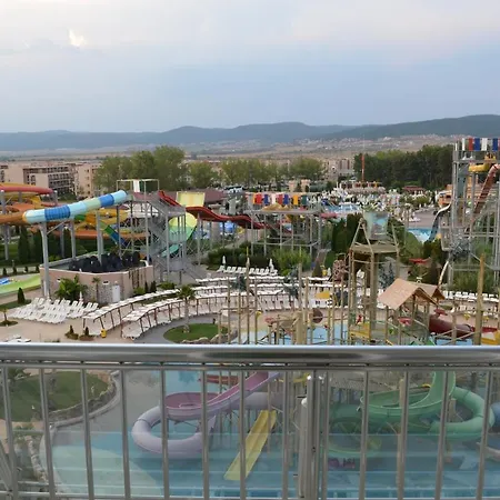 מלון Aqua Nevis & Aqua Park