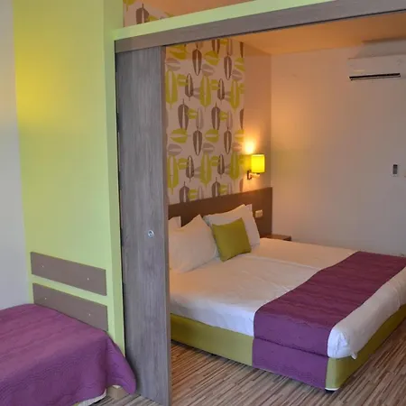 Aqua Nevis & Aqua Park 3* ساني بيتش