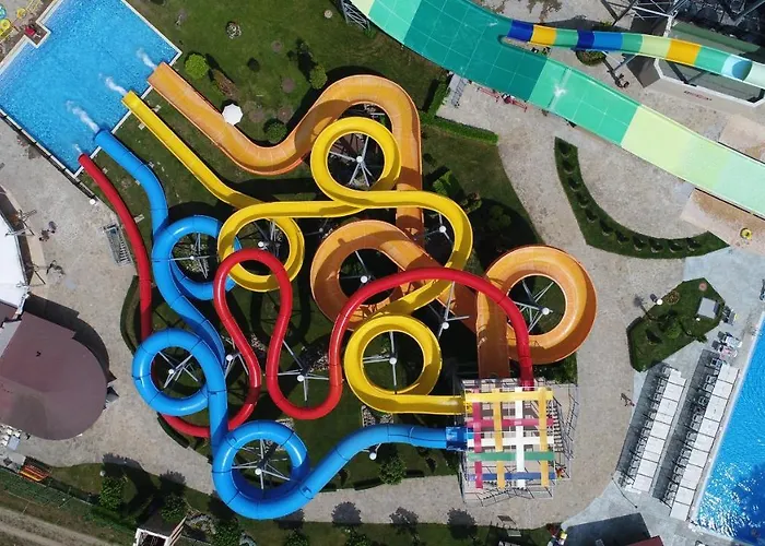 Aqua Nevis & Aqua Park ホテル サニービーチ