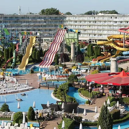 Aqua Nevis & Aqua Park ホテル