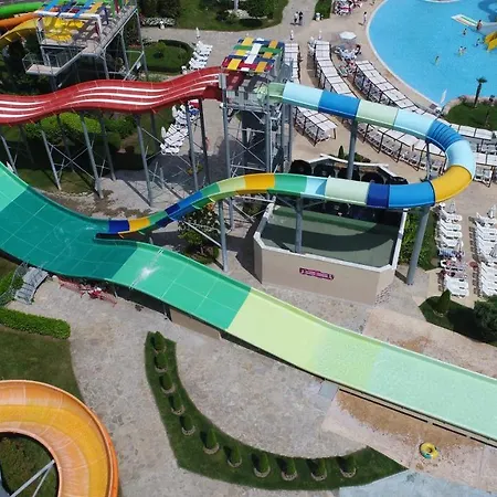 Aqua Nevis & Aqua Park ホテル