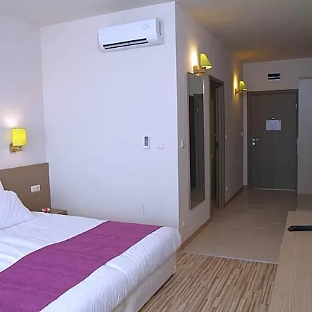 Hotel Aqua Nevis & Aqua Park 3*