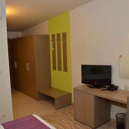 Aqua Nevis & Aqua Park 3* Sunny Beach