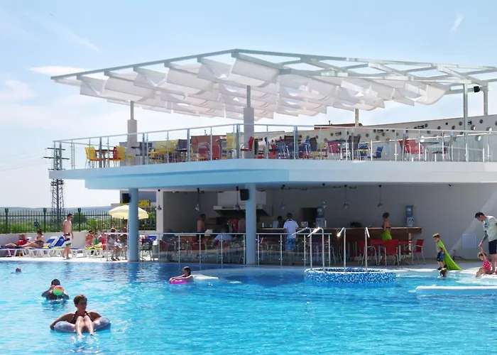 Hotell Aqua Nevis & Aqua Park