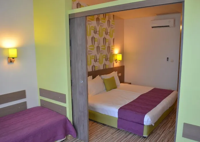 Aqua Nevis & Aqua Park 3* Slăntjev Brjag