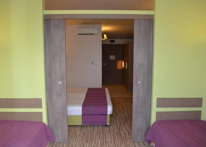 Aqua Nevis & Aqua Park 3* Slăntjev Brjag