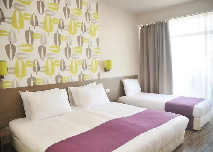 Hotell Aqua Nevis & Aqua Park Slăntjev Brjag