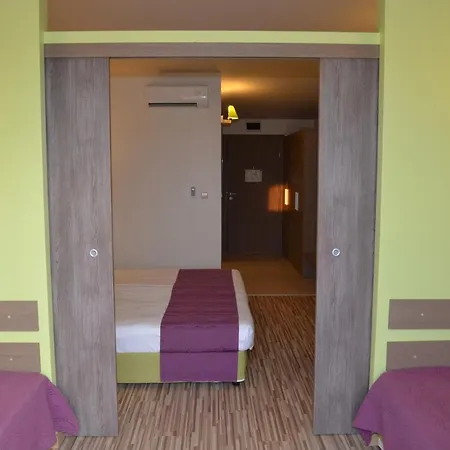 Aqua Nevis & Aqua Park 3* Napospart